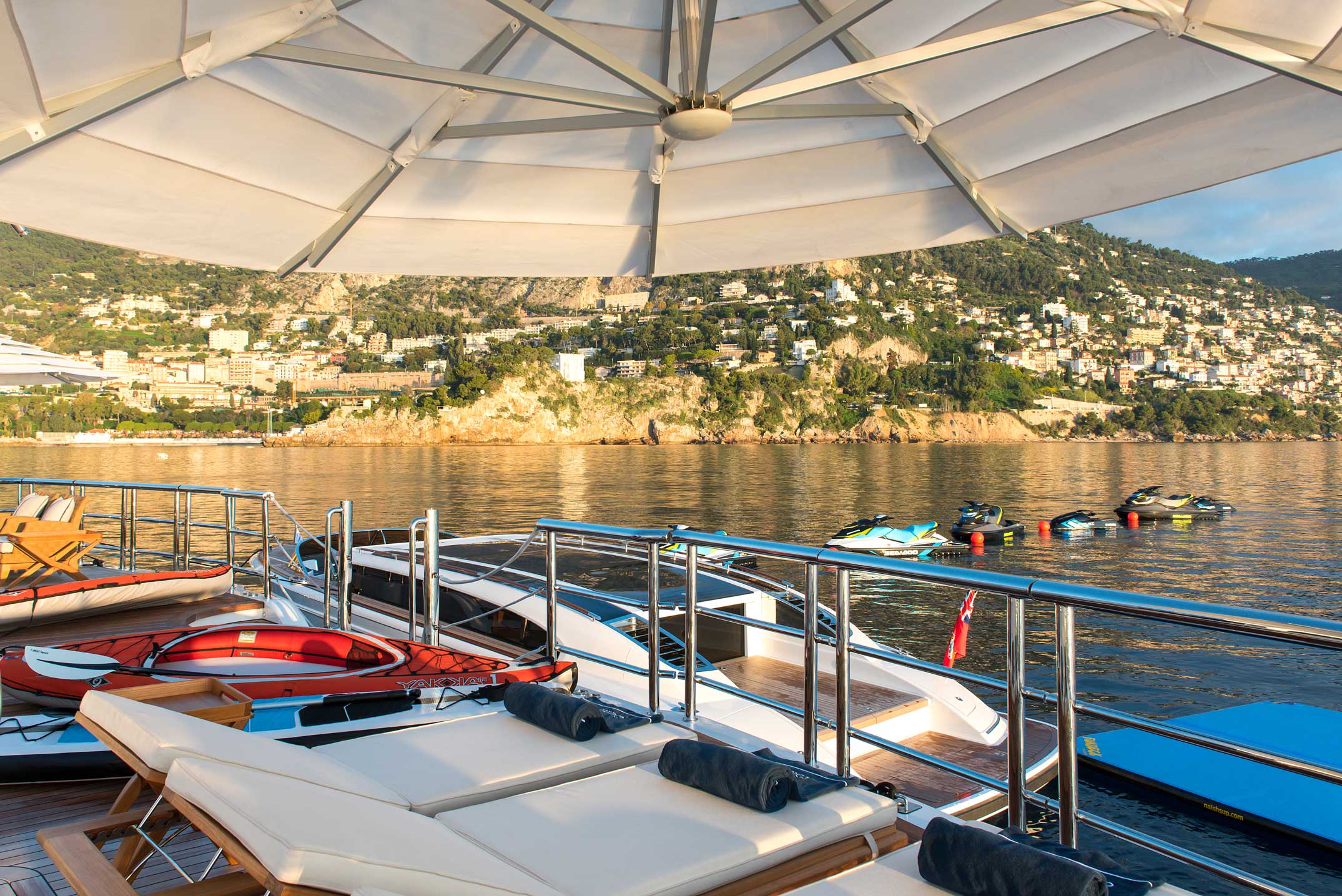 Yachta in Monaco helping clients with buying and selling their yachts.